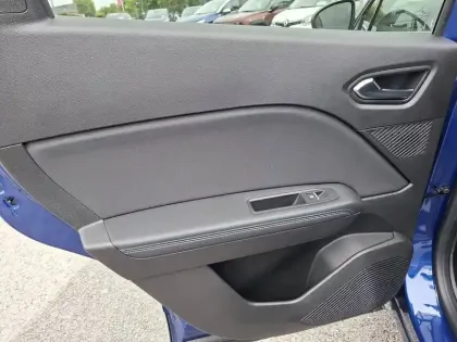 Photo 18 Renault Captur  E-Tech full hybrid 160 ch