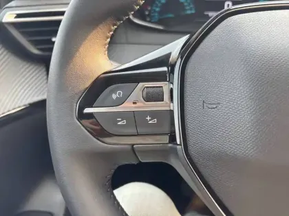 Photo 19 Peugeot 208  Hybrid 110 ch e-DCS6