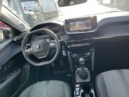 Photo 16 Peugeot 208  100 S&S BVM6