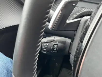 Photo 44 Peugeot 208  Hybrid 136 e-DCS6