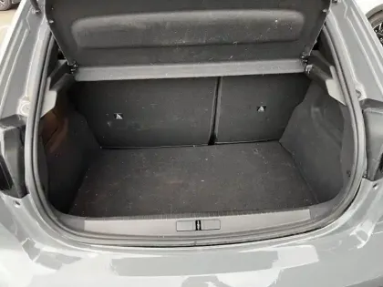 Photo 43 Peugeot 208  Hybrid 136 e-DCS6