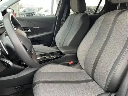 Photo 94 Peugeot 208  Hybrid 136 e-DCS6