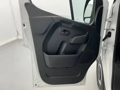Photo 19 Renault Master  FGN TRAC F3500 L3H3 BLUE DCI 135
