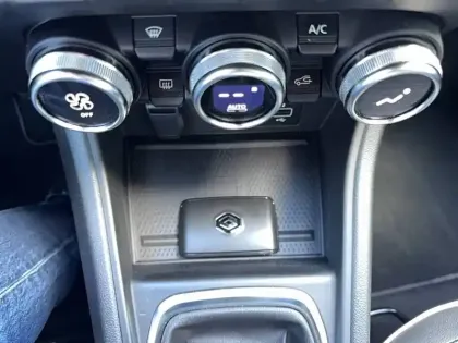 Photo 24 Renault Captur  TCe 90