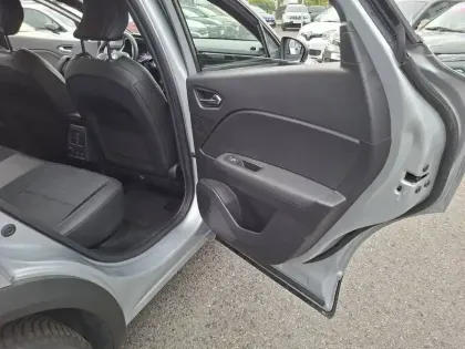 Photo 16 Renault Captur  E-Tech 145