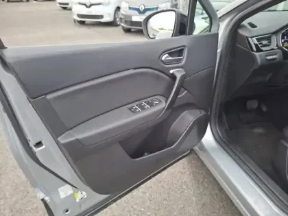 Photo 12 Renault Captur  E-Tech 145
