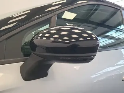 Photo 35 Renault Captur  TCe 140 - 21