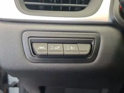 Photo 33 Renault Captur  TCe 140 - 21