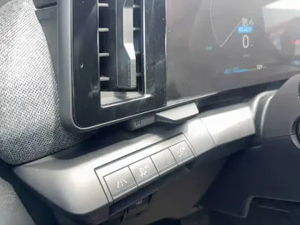 Photo 34 Renault Megane  E-Tech EV40 130ch standard charge