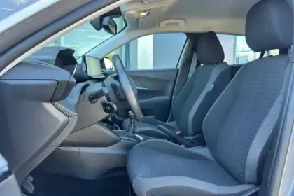 Photo 8 Peugeot 2008  PureTech 130 S&S BVM6