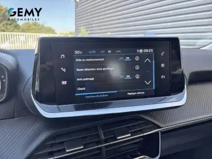 Photo 16 Peugeot 2008  PureTech 100 S&S BVM6