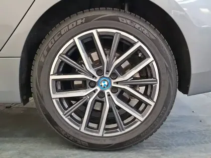 Photo 8 BMW Serie 2 Active Tourer 225e xDrive 245 ch DKG7