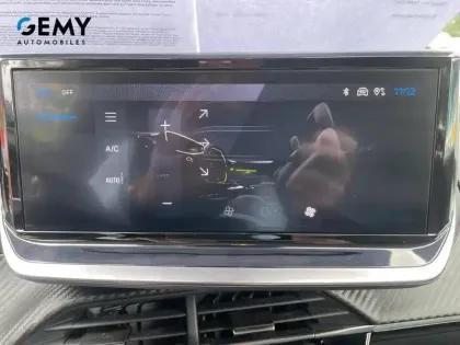 Photo 18 Peugeot 208  Hybrid 110 ch e-DCS6