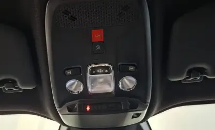 Photo 40 Peugeot 2008  Hybrid 145 e-DCS6