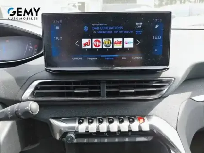 Photo 12 Peugeot 5008  PureTech 130ch S&S EAT8