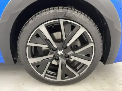 Photo 17 Peugeot 208  PureTech 130 S&S EAT8