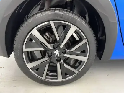 Photo 18 Peugeot 208  PureTech 130 S&S EAT8