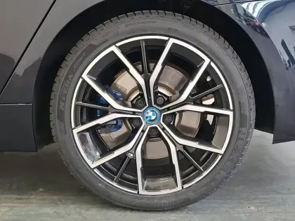 Photo 8 BMW Serie 5 545e TwinPower Turbo xDrive 394 ch BVA8
