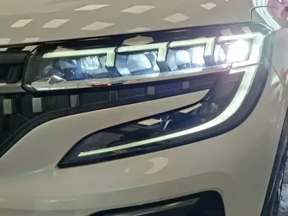 Photo 17 Renault Austral  E-Tech hybrid 200