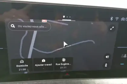 Photo 34 Peugeot 3008  Hybrid 136 e-DCS6