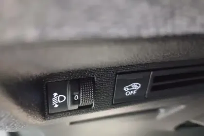 Photo 37 Peugeot 3008  Hybrid 136 e-DCS6