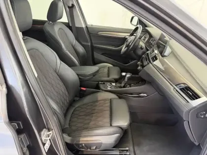 Photo 13 BMW X1  xDrive 25e 220 ch BVA6