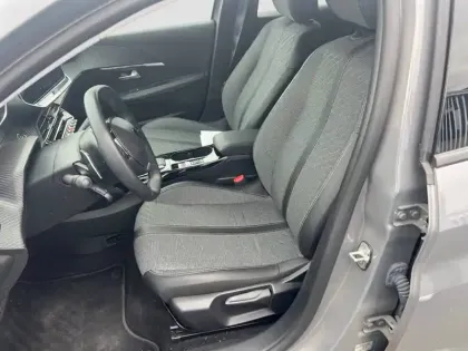 Photo 10 Peugeot 208  Hybrid 100 e-DCS6