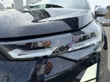 Photo 16 Renault Captur  E-Tech full hybrid 145 ch