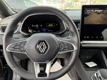 Photo 6 Renault Captur  E-Tech full hybrid 145 ch