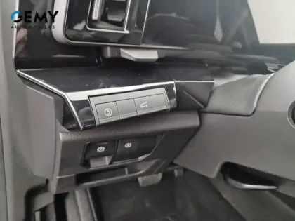 Photo 16 Renault Espace  E-Tech full hybrid 200 GSR2