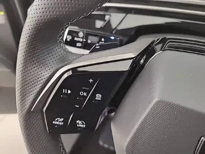 Photo 22 Peugeot 3008  Electrique 210 ch 73 kWh