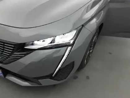 Photo 15 Peugeot 308  BlueHDi 130ch S&S EAT8