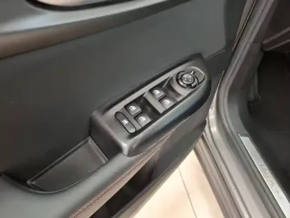 Photo 19 Alfa Romeo Tonale  1.3 Hybride Rechargeable PHEV 280ch AT6 Q4
