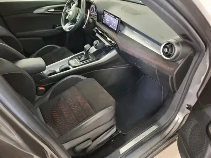 Photo 37 Alfa Romeo Tonale  1.3 Hybride Rechargeable PHEV 280ch AT6 Q4