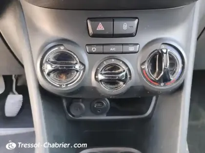 Photo 14 Peugeot 2008  1.2 PureTech 82ch BVM5 Style