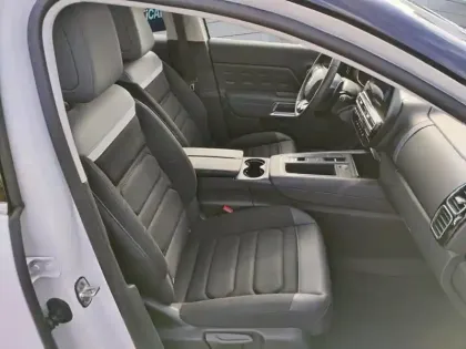 Photo 8 Citroën C5 aircross  Hybride Rechargeable 225 e-EAT8 Plus
