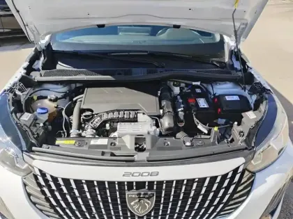 Photo 6 Peugeot 2008  PureTech 100 S&S BVM6 Allure