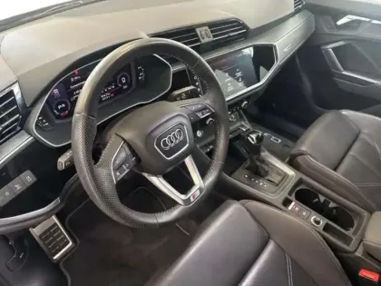 Photo 8 Audi Q3 35 TFSI 150 ch S tronic 7 S line