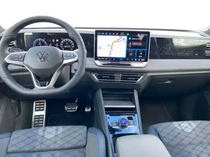 Photo 17 Volkswagen Tiguan NOUVEAU 1.5 EHYBRID 204CH DSG6 R