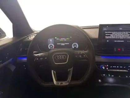 Photo 7 Audi Q5 50 TFSIe 299 S tronic 7 Quattro S line