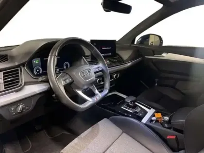 Photo 8 Audi Q5 50 TFSIe 299 S tronic 7 Quattro S line