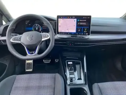 Photo 17 Volkswagen Golf 8 FL 1.5 EHYBRID 272CH DSG6 GTE