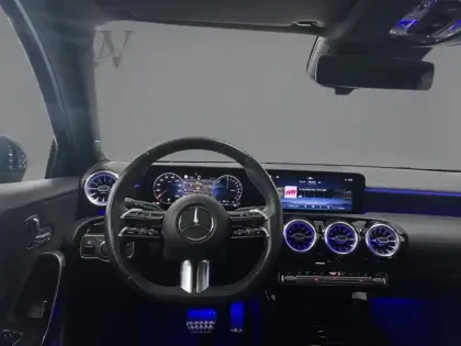 Photo 17 Mercedes Classe A 250 e AMG Line