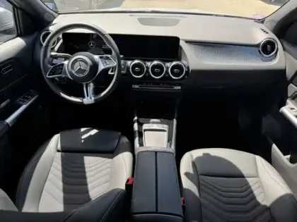 Photo 10 Mercedes GLA 200 Business Line