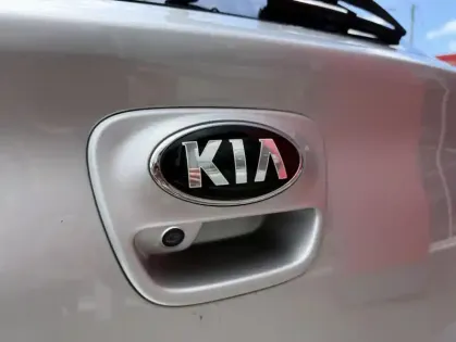 Photo 20 Kia Rio 1.0L T-GDi 100 ch ISG Design