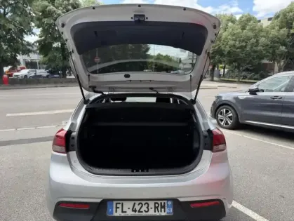Photo 10 Kia Rio 1.0L T-GDi 100 ch ISG Design