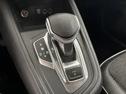 Photo 20 Renault Captur E-Tech Plug-in 160 21 Intens 5p
