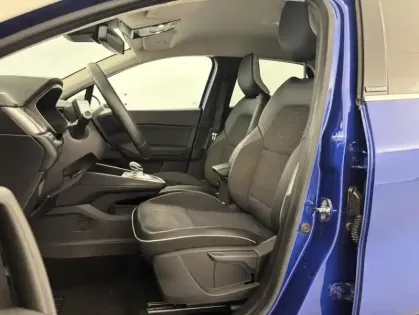 Photo 12 Renault Captur E-Tech Plug-in 160 21 Intens 5p
