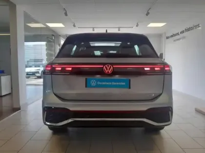 Photo 5 Volkswagen Tiguan  1.5 eTSI 150ch R-Line Edition DSG7