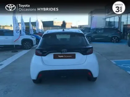 Photo 12 Toyota Yaris  116h Dynamic 5p MC24
